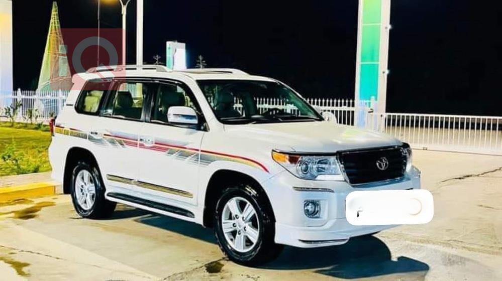 تويوتا لاندكروزر